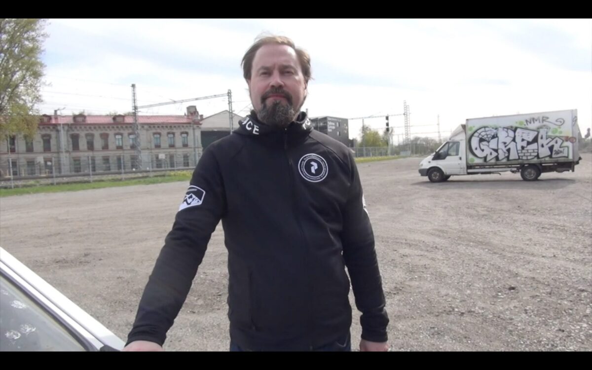 VIDEO. Steven-Hristo Evestus r&auml;&auml;gib teatrist ja teatrikriitikast