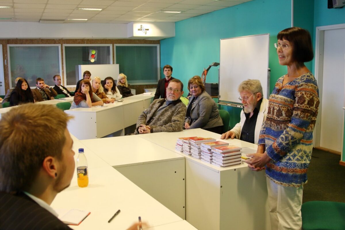 FILMI&Otilde;PE L&Auml;BI AASTATE KUI MITME MUUTUJAGA V&Otilde;RRAND JA OLMEPILTE &bdquo;AEGADE ALGUSEST&rdquo; TEHNIKASPETSIALISTI VAATEVINKLIST1