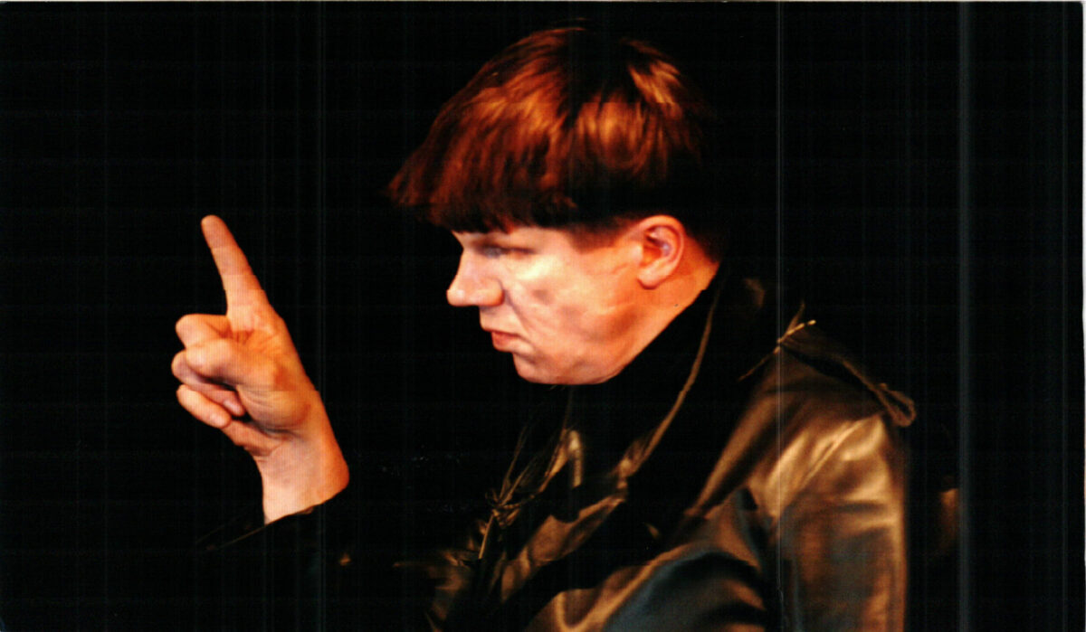 TARTU TEATRIELU KUI ELUJ&Otilde;ULINE &Ouml;KOS&Uuml;STEEM