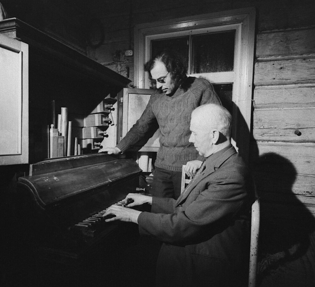 ENN SÄDE FOTOALBUM 19. Neulandi ja Säde orelifilmide kirev pakett ja saatus