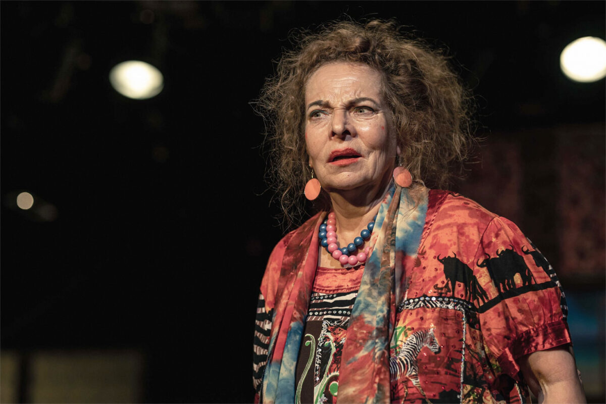 DRAAMATÕLGE TÕLKETEADUSE SEGADIKUS