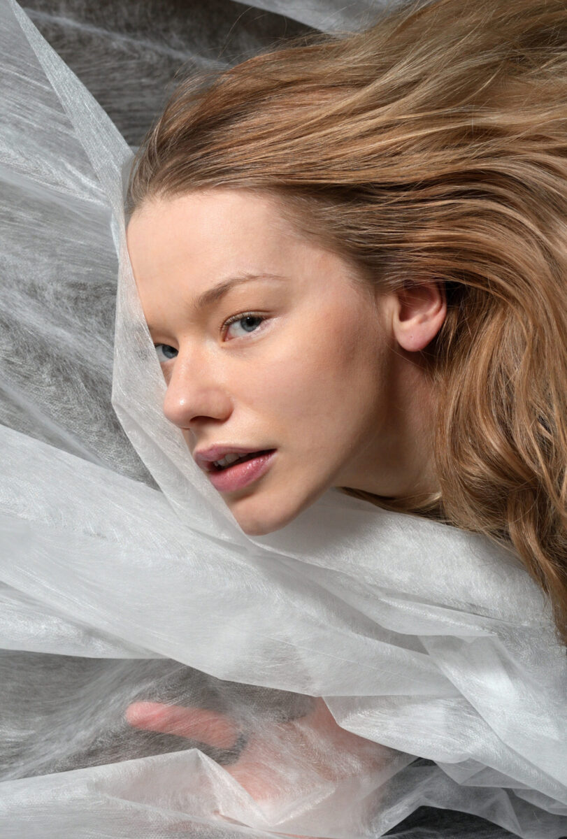 PERSONA GRATA JAUNE KIMMEL