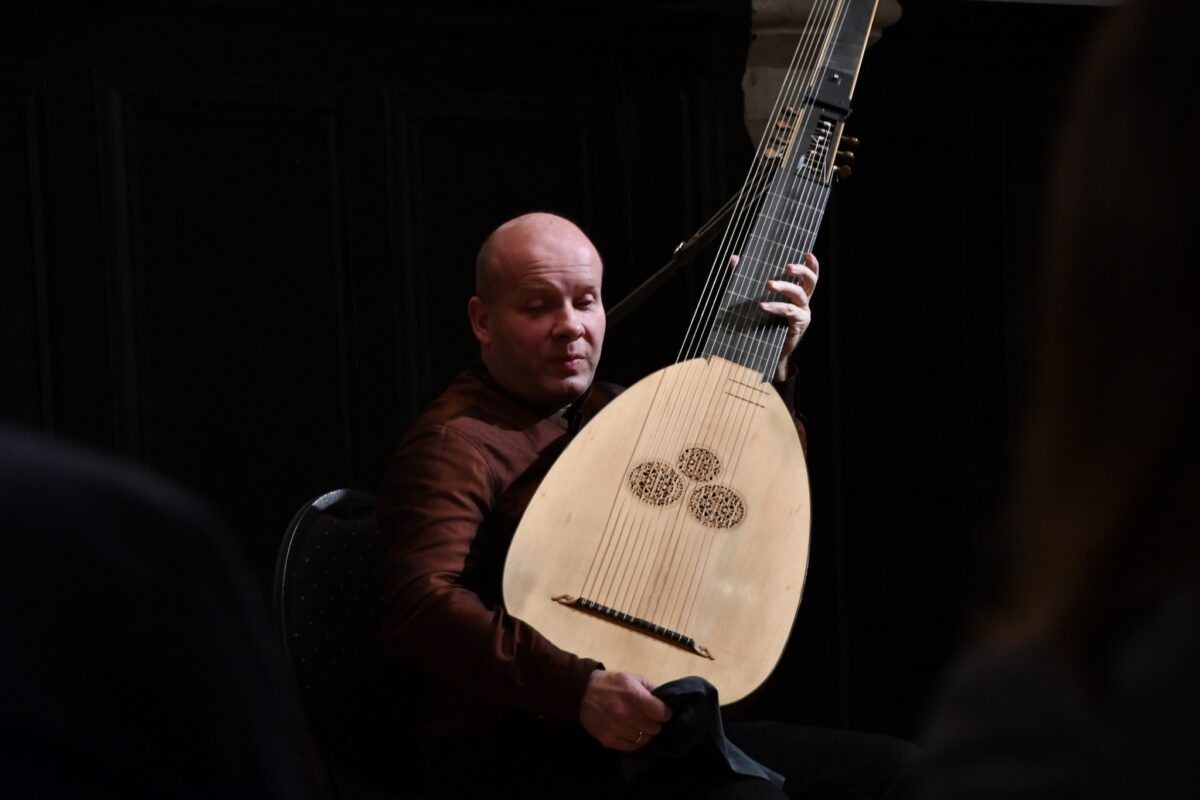 NOVEMBRIP&Auml;IKE VANAMUUSIKA TAEVAS