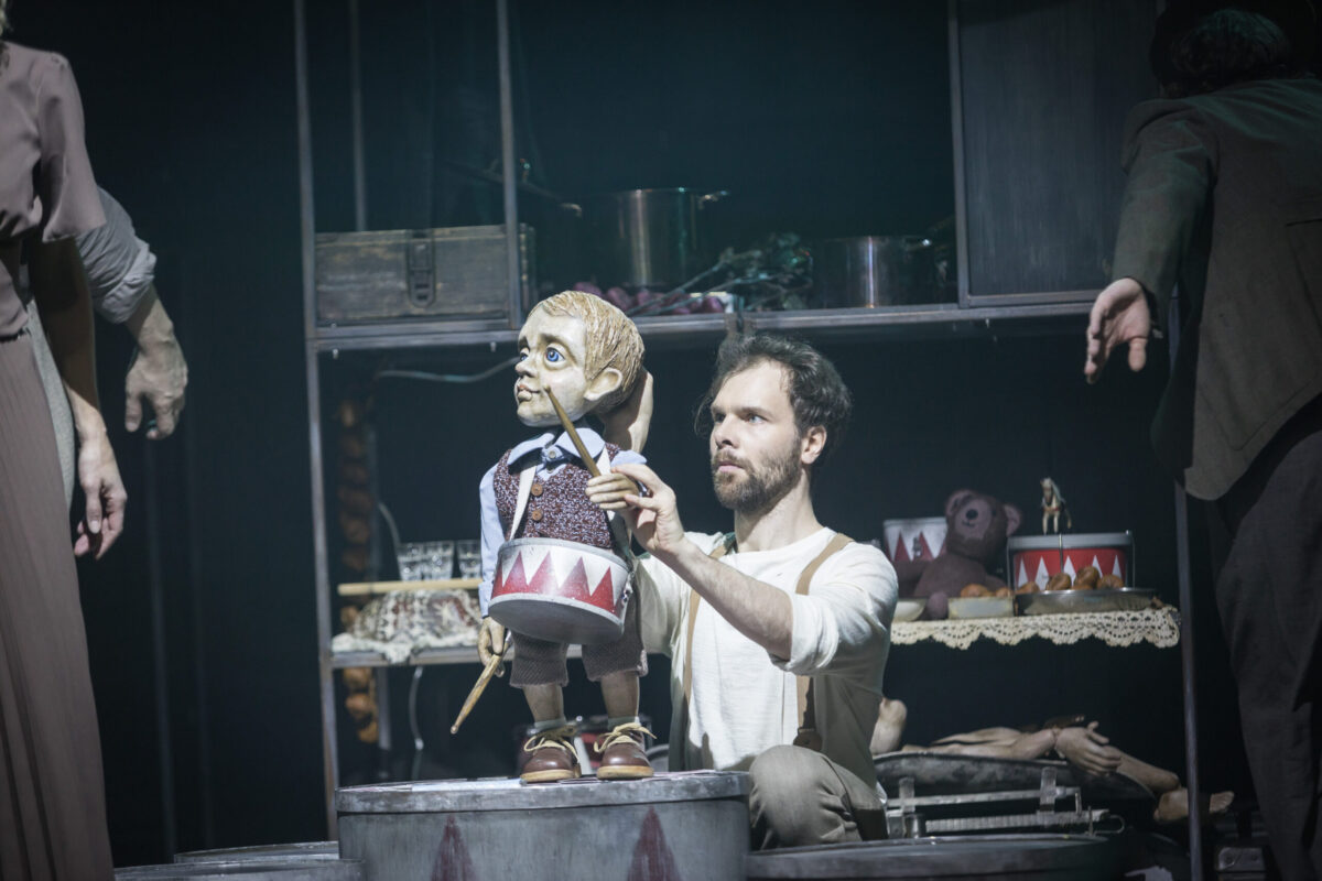 NII ME ELAME, ELASIME ENNE JA ELAME NÜÜD