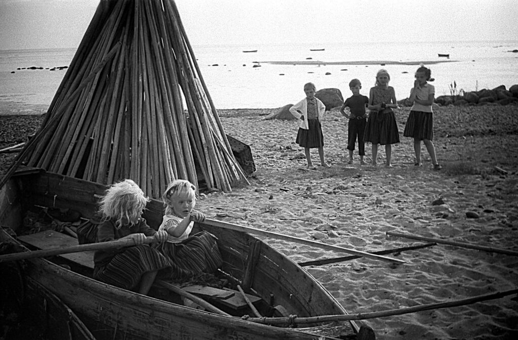 ENN SÄDE FOTOALBUM 27. Pildikesi Kihnust 50 aasta eest. „Kihnu naine”