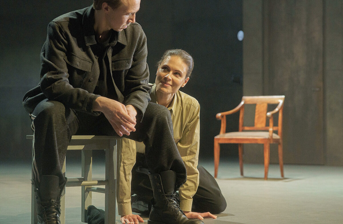 PARADOKSAALNE EISENSTEIN