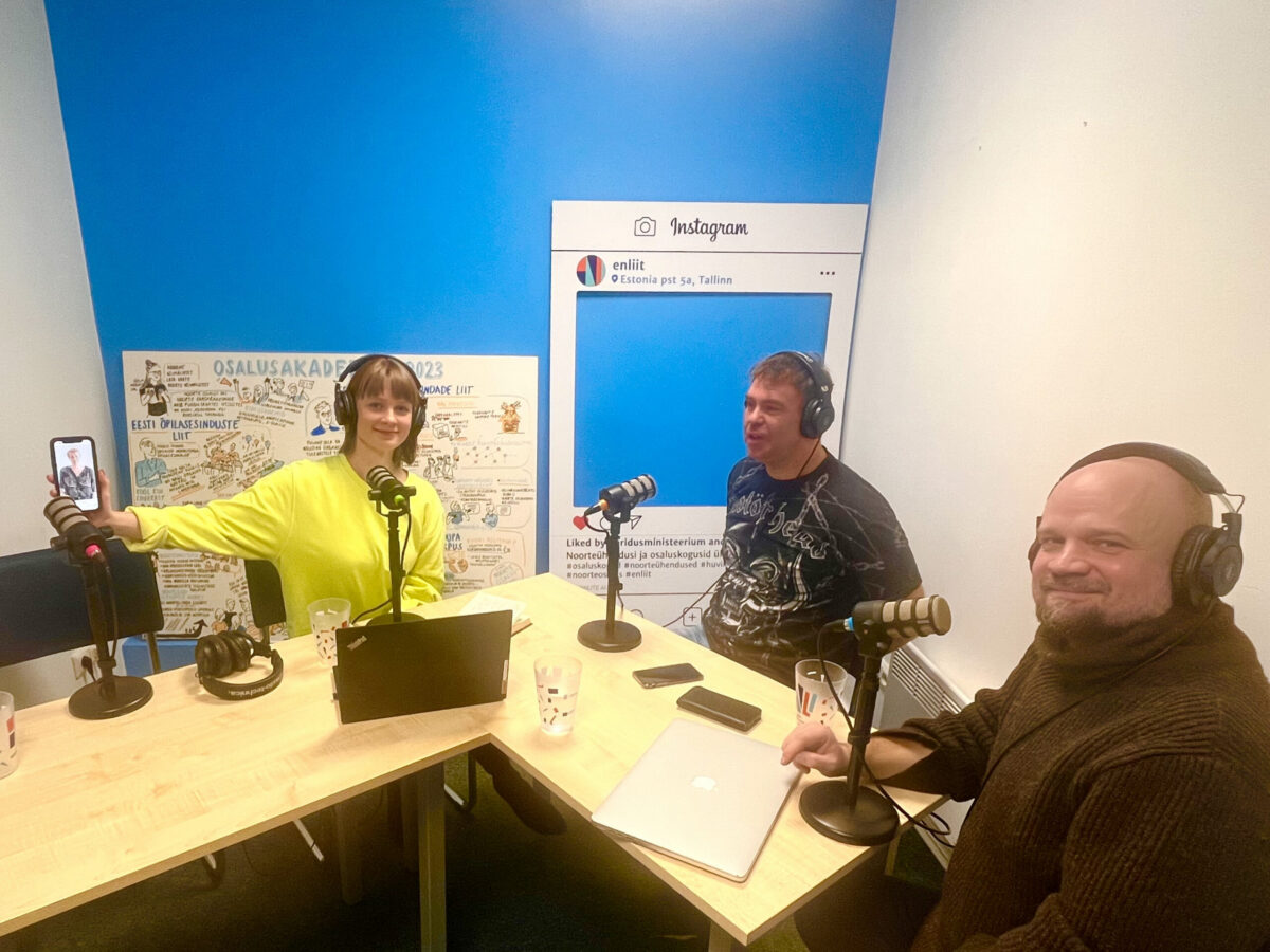 TEATRIVAHT. &bdquo;Kindlates k&auml;tes&rdquo; ja &bdquo;Leviaatan&rdquo;