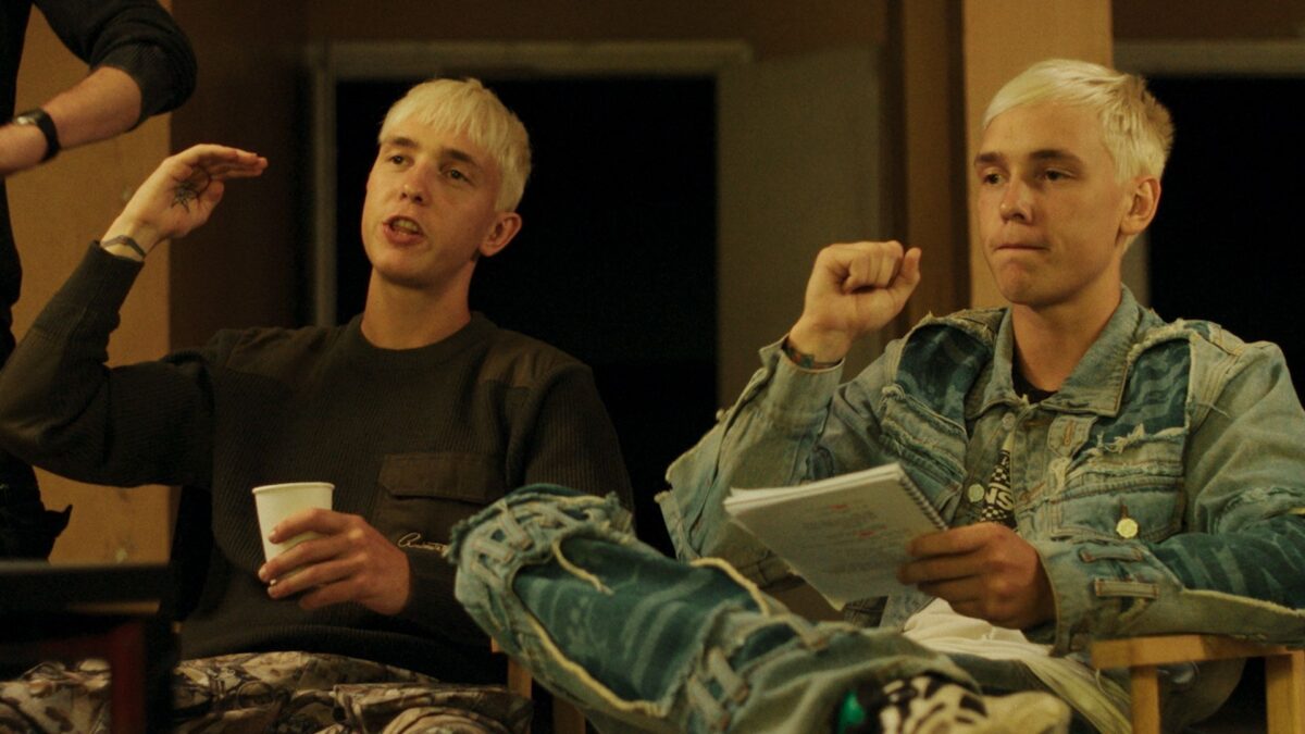 KAHEST PEAST EI PIISA