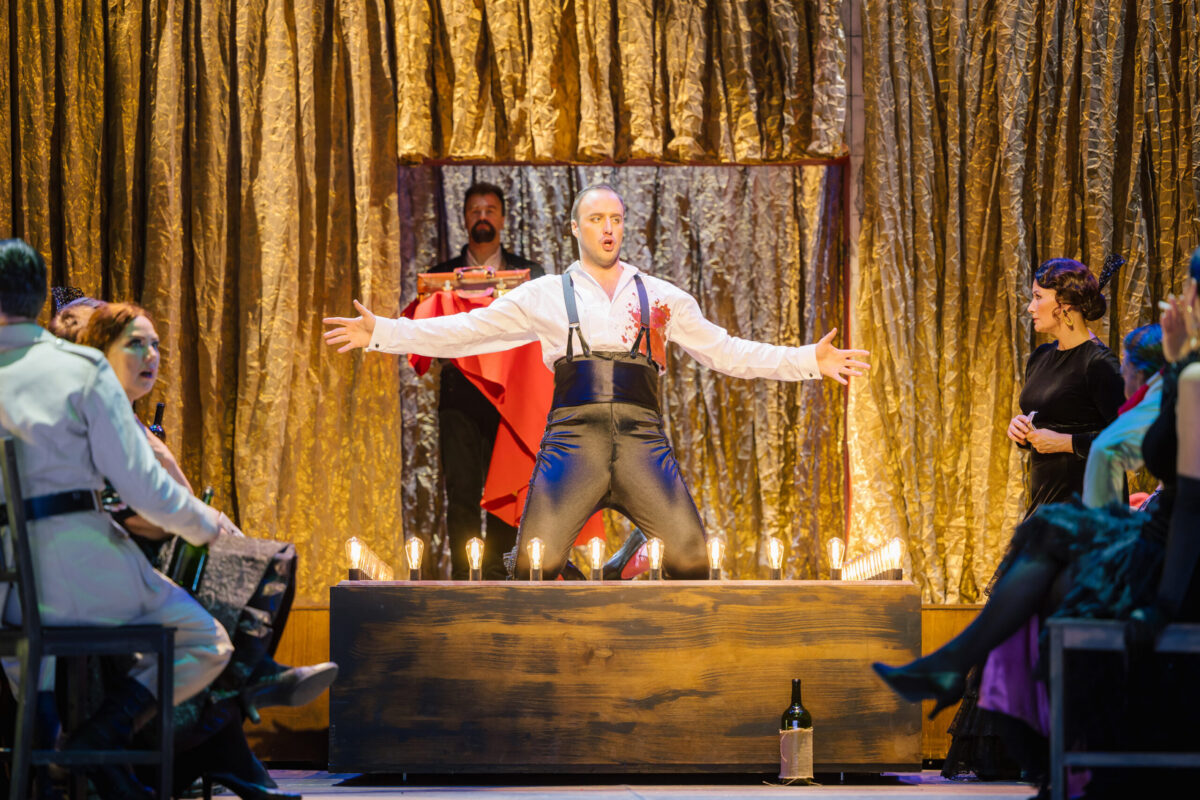 ESTONIA „CARMENIST” JA „TRUBADUURIST” ENNE JA NÜÜD