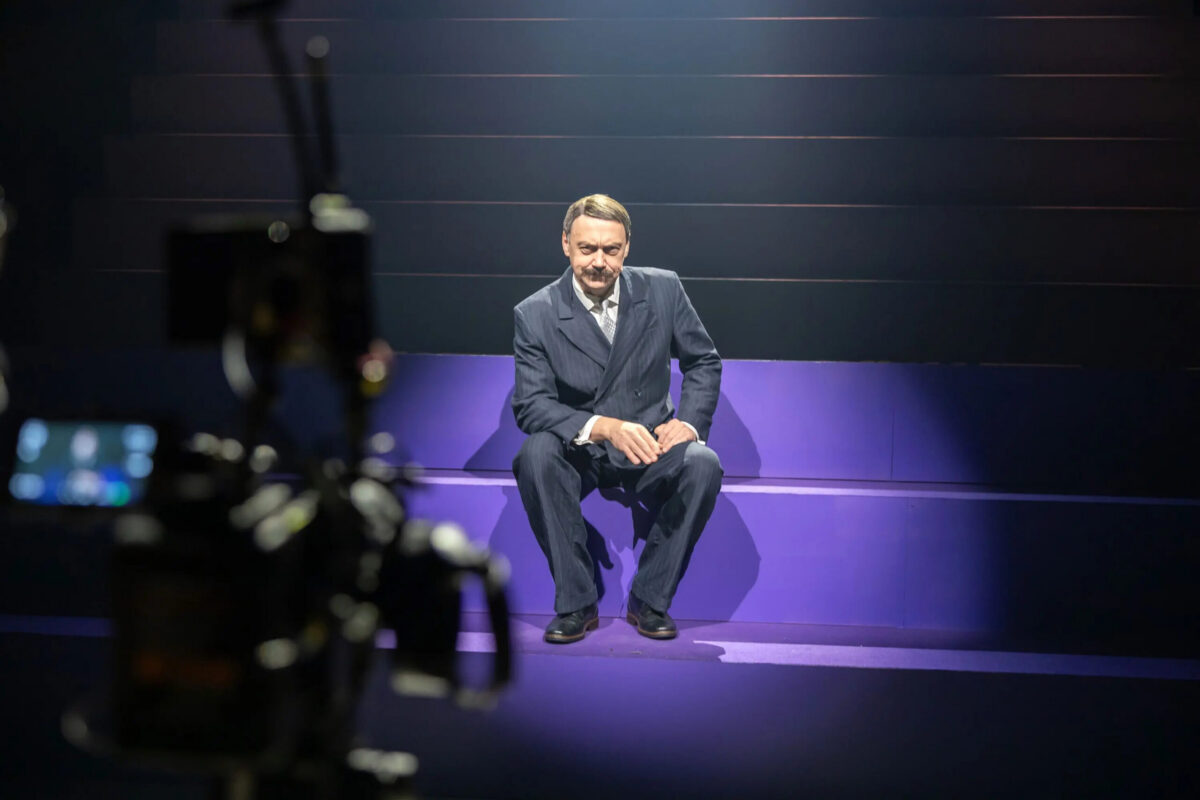 POLIITIKUD TEEVAD TEATRIT, SEST ME NÕUAME SEDA