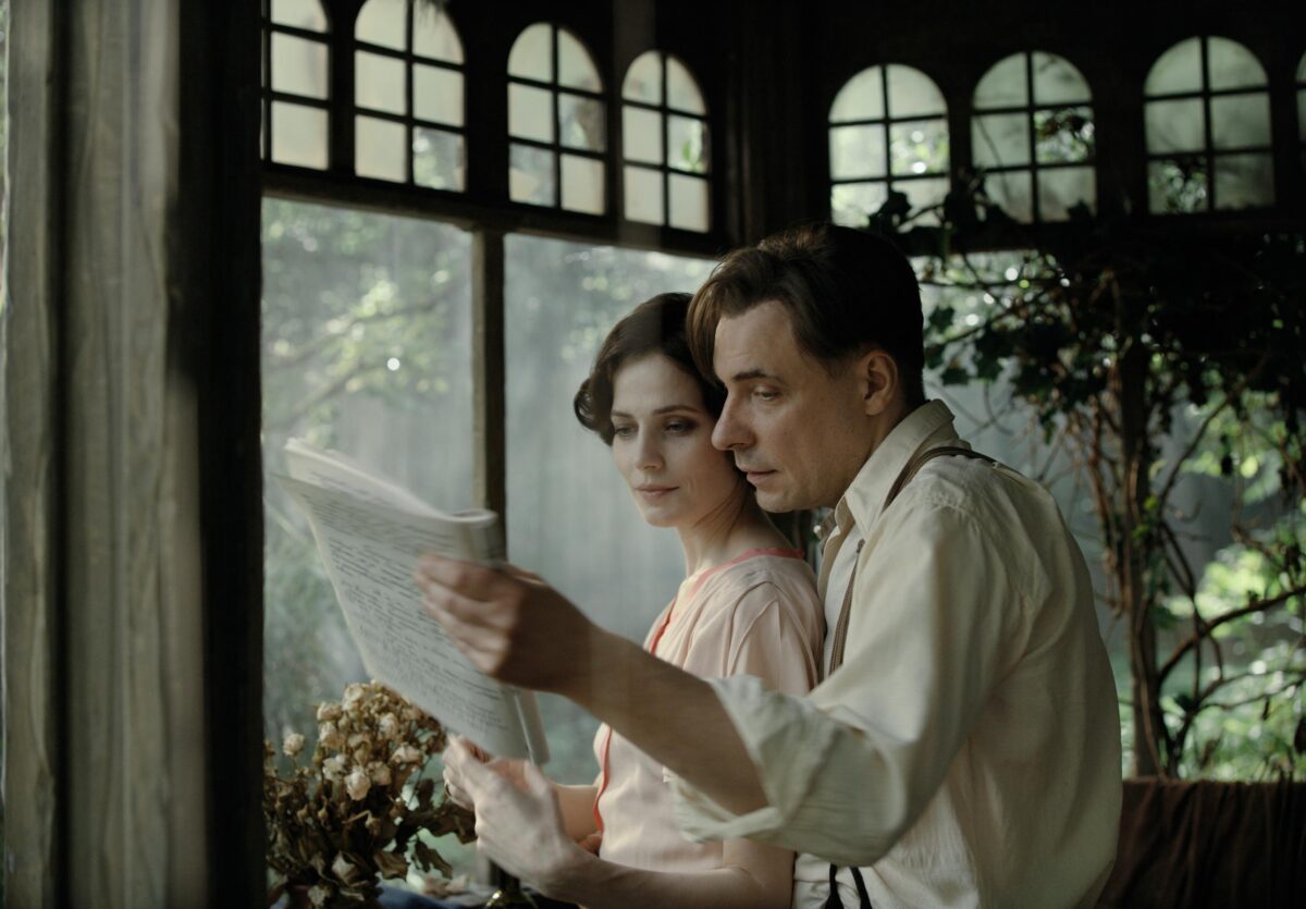 „MEISTER JA MARGARITA” — BULGAKOVI LOHUTAV VAIM JÄTKAB OMA TÖÖD KA HAUA TAGANT