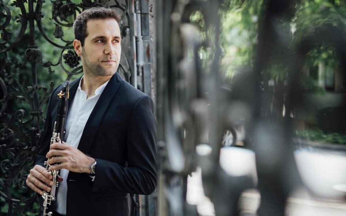 KONTSERDISARI &bdquo;AMADEUS&rdquo; JA ERSO KULDAJASTU