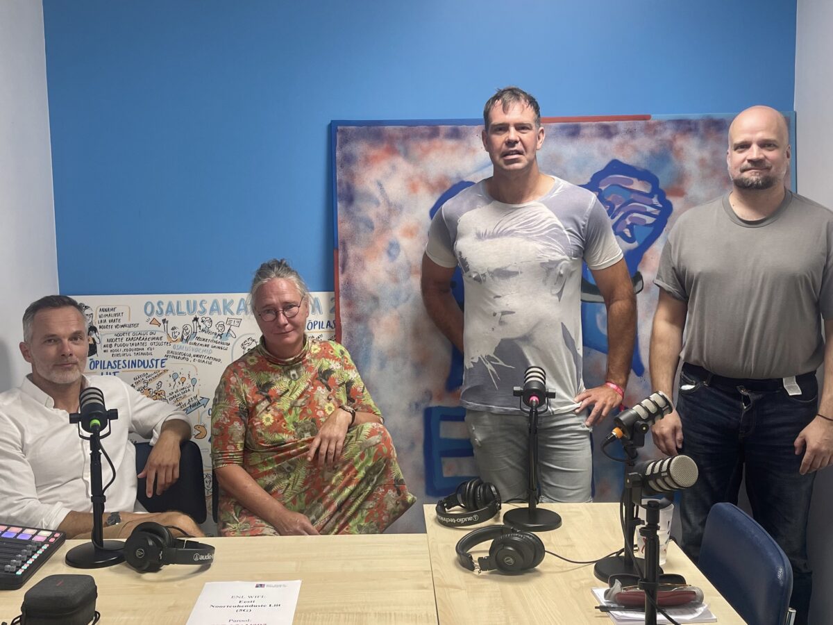 TEATRIVAHT. &bdquo;S&uuml;&uuml;tu&rdquo; ja &bdquo;Juulikuu lumi&rdquo;