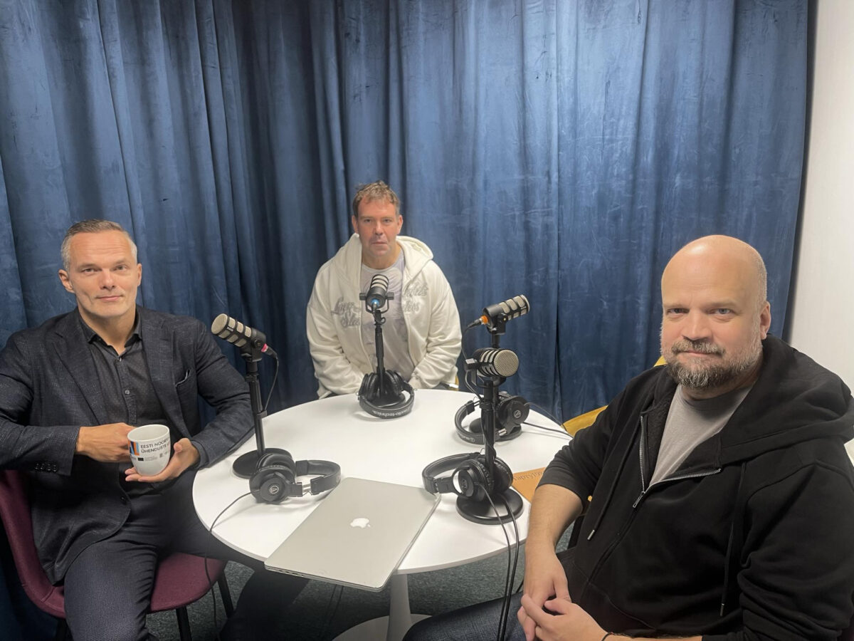 TEATRIVAHT. &bdquo;KUNINGAS UBU&rdquo; NING &bdquo;ROMULA JA JULIA&rdquo;