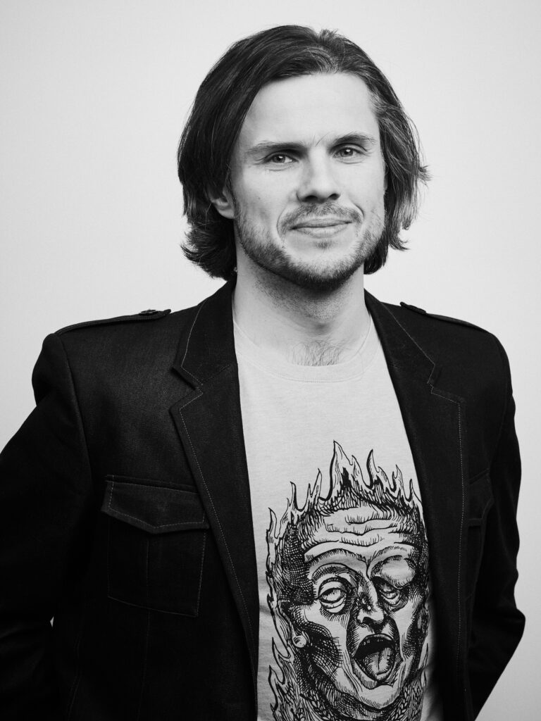 PÕRGU KAUDU TAEVASSE