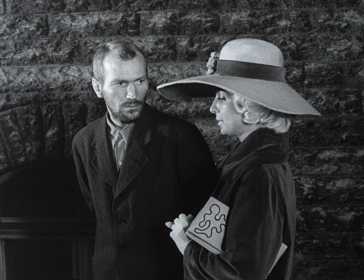 EESSAARE AADUST KARASJOVINI. PANTOMIIMIST DOKTORI RINDADENI