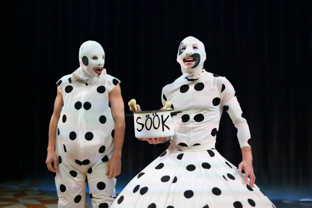 MAAILM UBUSTUB ÜHA ENAM