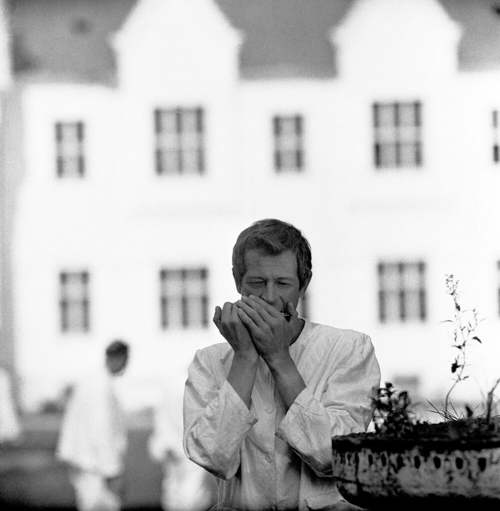 KIISK KUI PRAKTIK JA L&Auml;BIR&Auml;&Auml;KIJA &mdash;TEEKOND &bdquo;HULLUMEELSUSENI&rdquo;