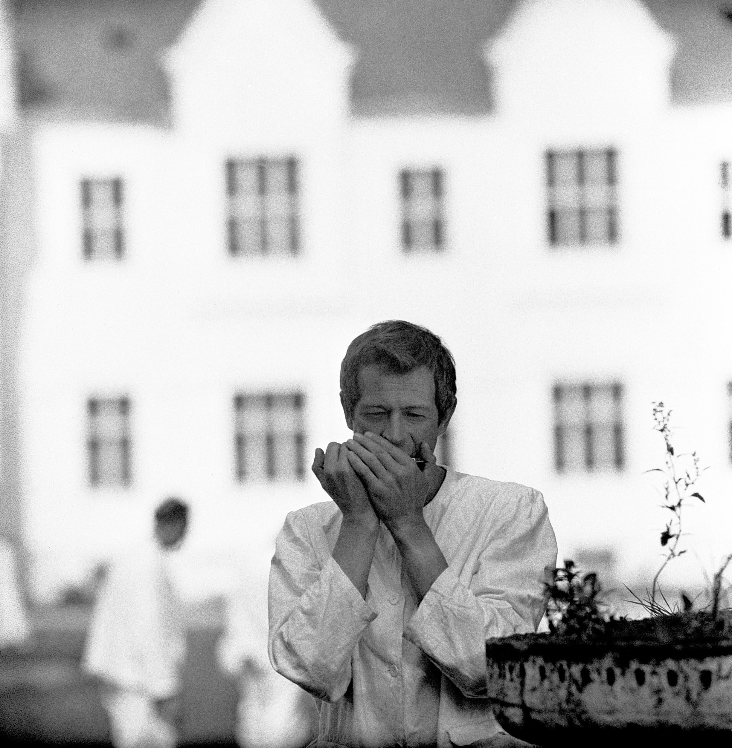 KIISK KUI PRAKTIK JA LÄBIRÄÄKIJA —TEEKOND „HULLUMEELSUSENI”