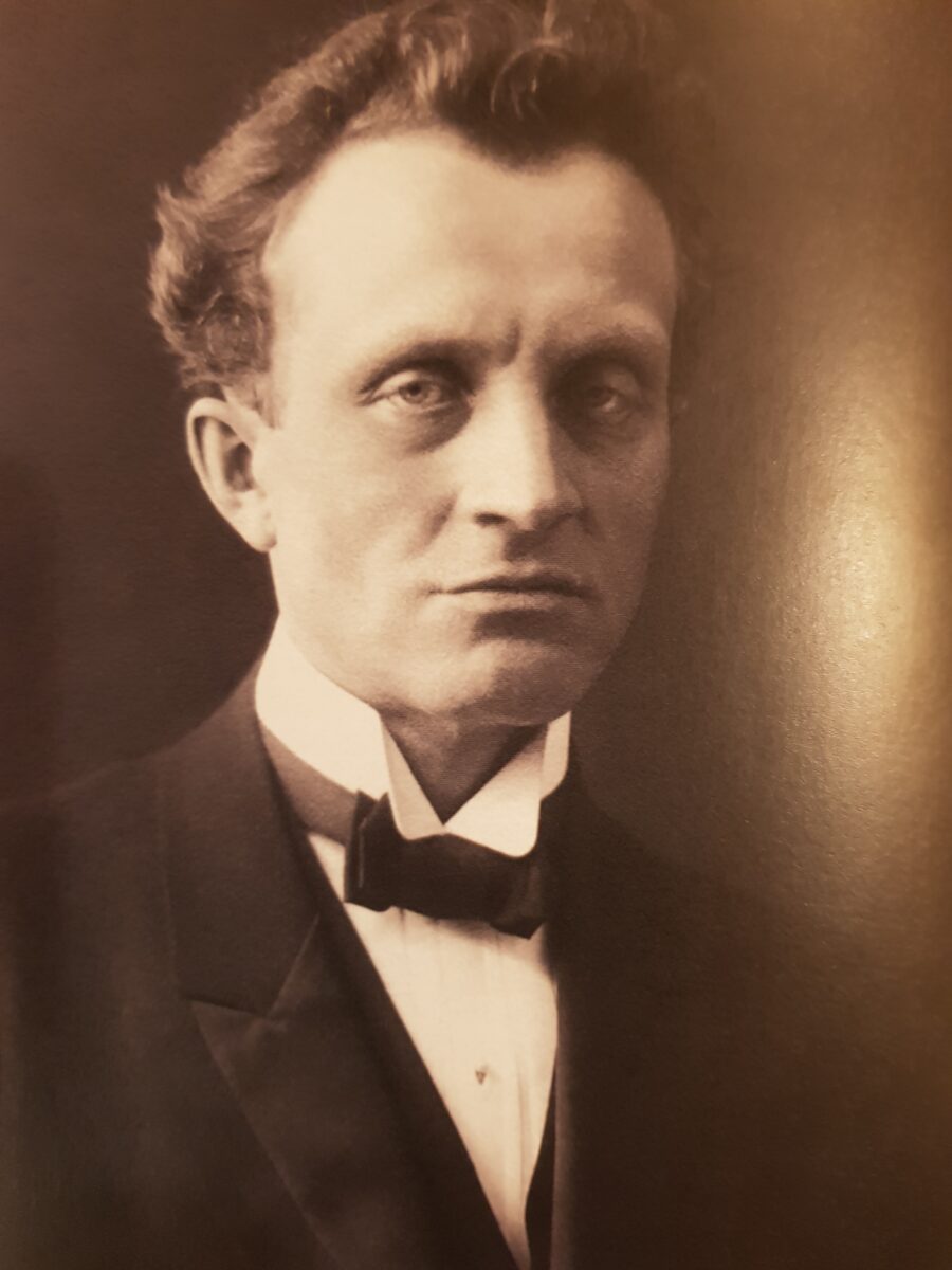 ÜHE KAVALEHE KOMMENTAARIKS