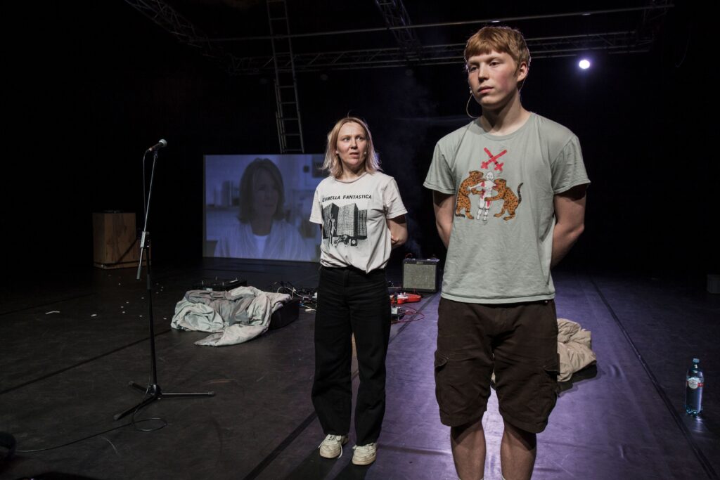 N&Otilde;ME PAIK, KUS SEISTA, JA OHTLIK KA